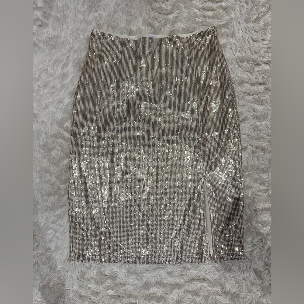 Sequin skirt with side slit - Picture 5 of 7